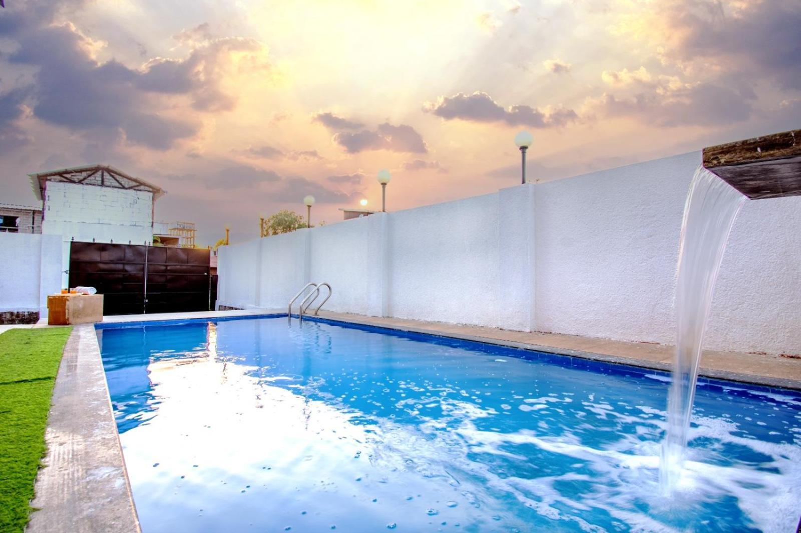 Empyrean Stay Ll 6Bhk Ll Royal Bramha Palace Ll Pvt Pool Ll 로나발라 외부 사진