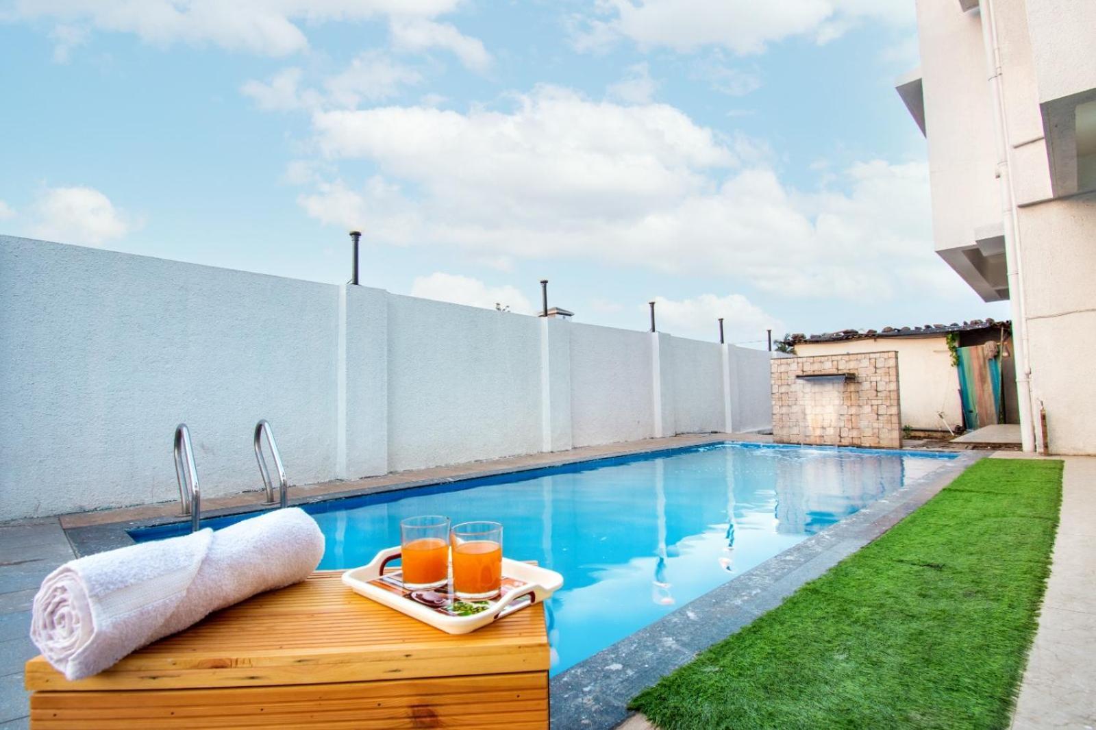 Empyrean Stay Ll 6Bhk Ll Royal Bramha Palace Ll Pvt Pool Ll 로나발라 외부 사진